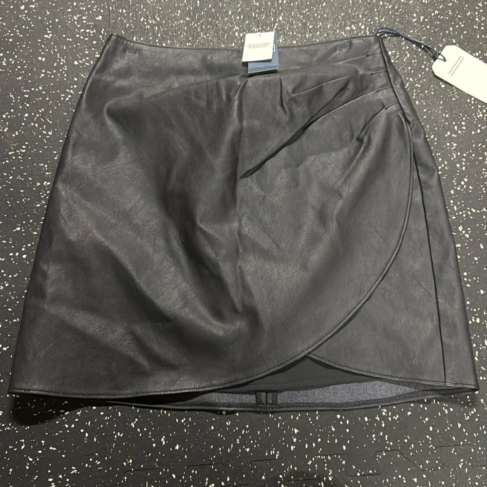 NWT Abercrombie Faux Leather skirt